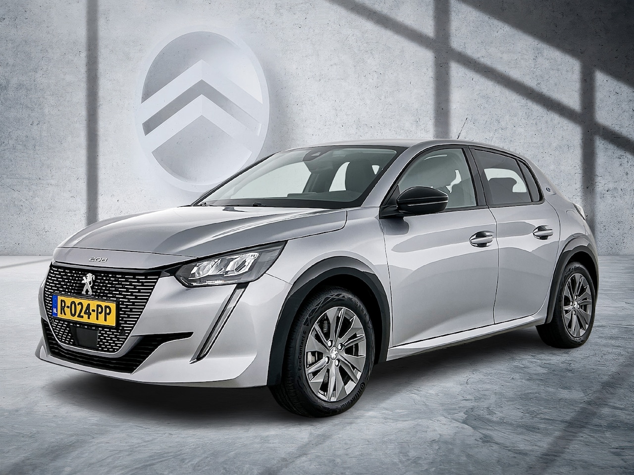 Peugeot e-208 - EV Allure Pack 50 kWh | Rijklaar | Adaptive Cruise Control | Camera | Navigatie | - AutoWereld.nl