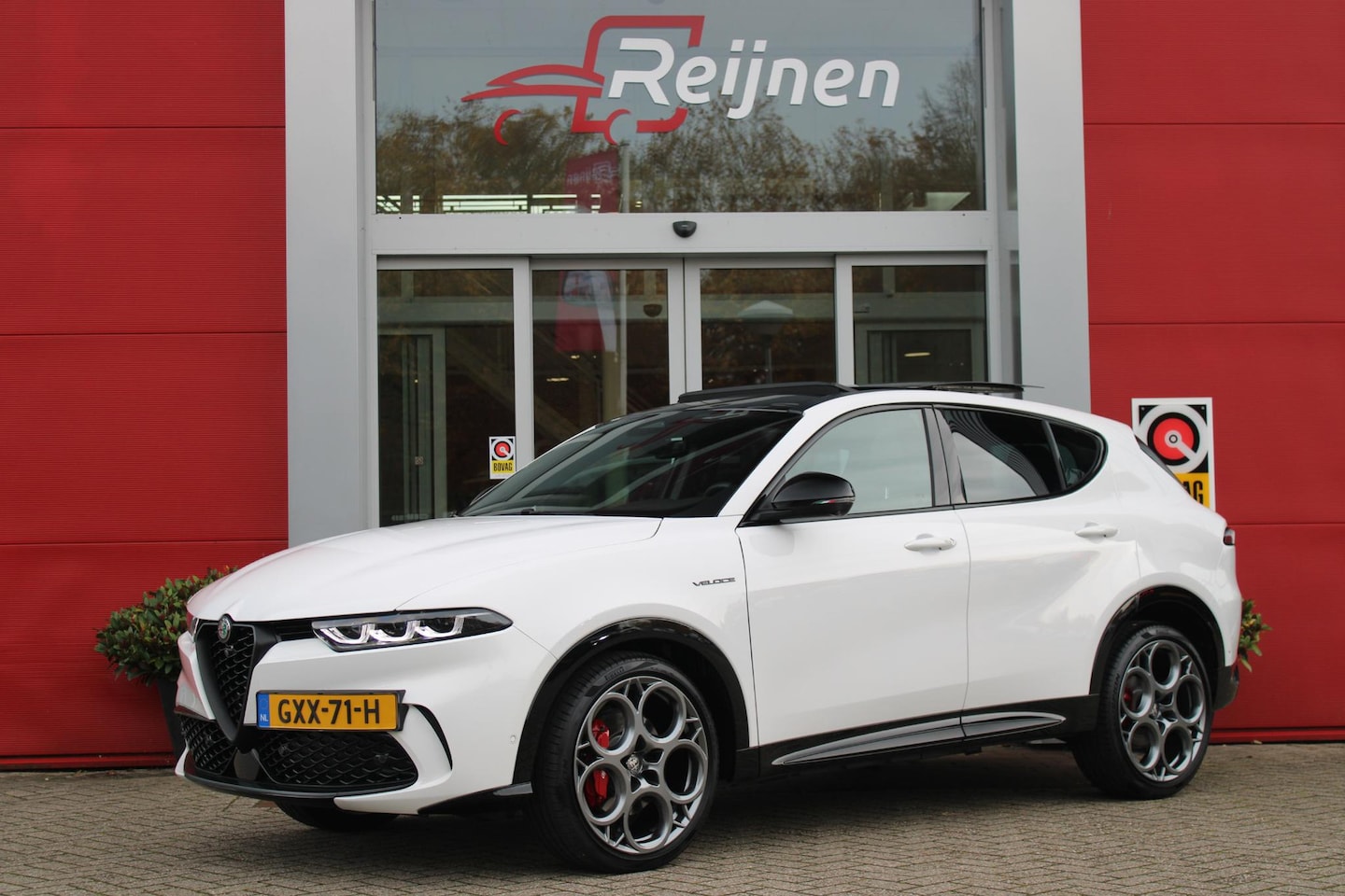 Alfa Romeo Tonale - 1.5T 160PK Hybrid VELOCE | PANORAMISCH SCHUIF/KANTEL DAK | PREMIUM PACK: LEDEREN BEKLEDING - AutoWereld.nl