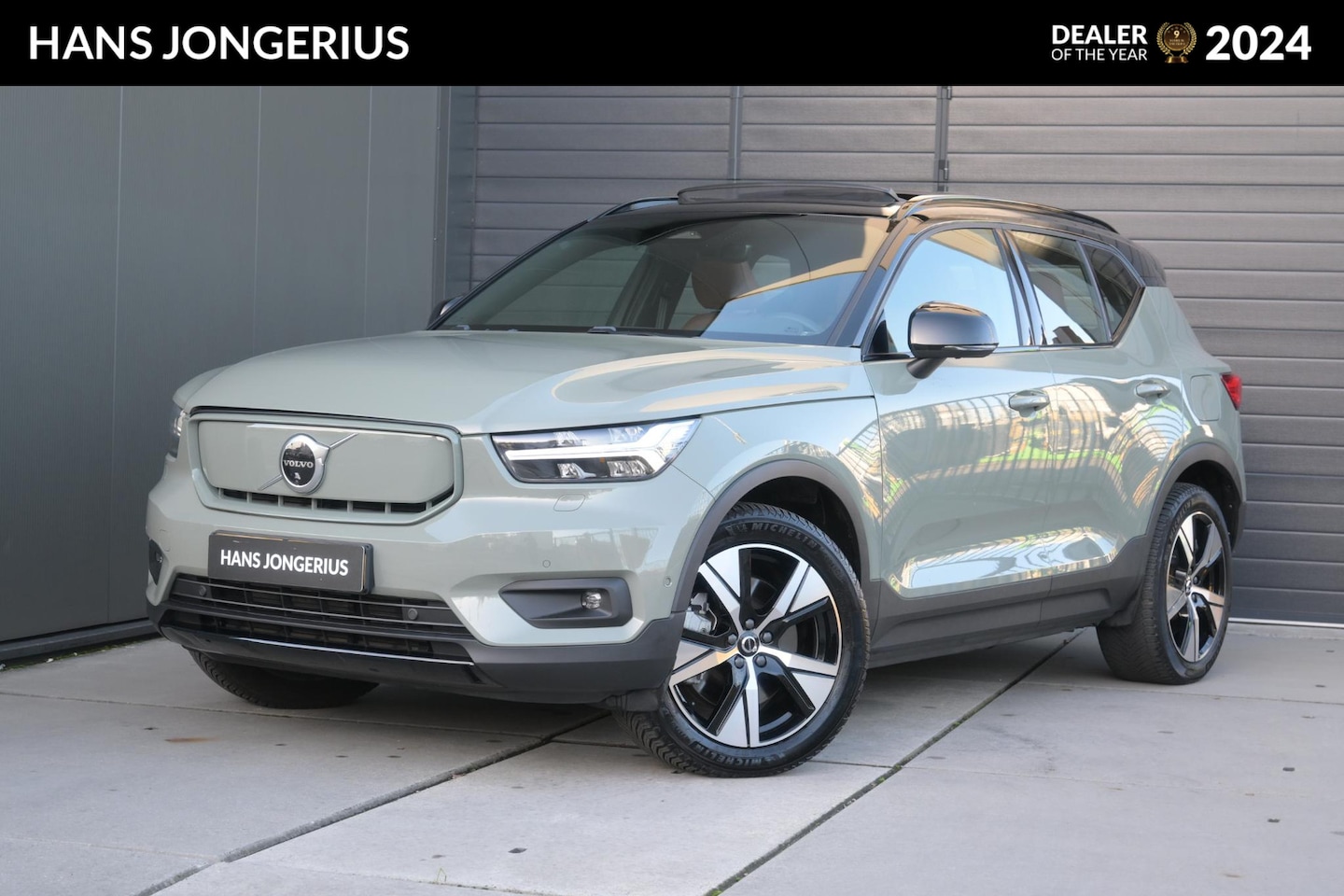 Volvo XC40 - Recharge Twin Pro | 408 PK | TREKHAAK | STUUR/STOELVERWARMING | SCHUIF/KANTELDAK | HARMAN/ - AutoWereld.nl