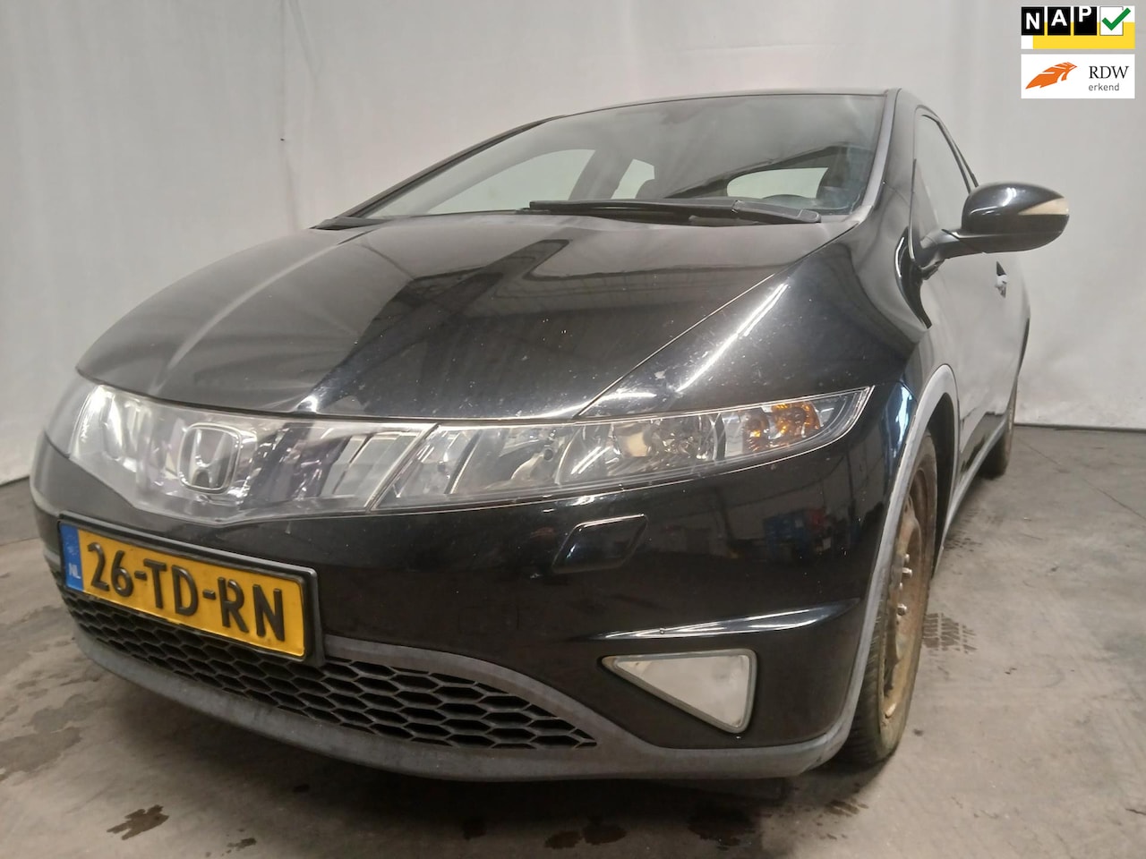 Honda Civic - 2.2 CTDi Executive SCHADEAUTO!! - AutoWereld.nl