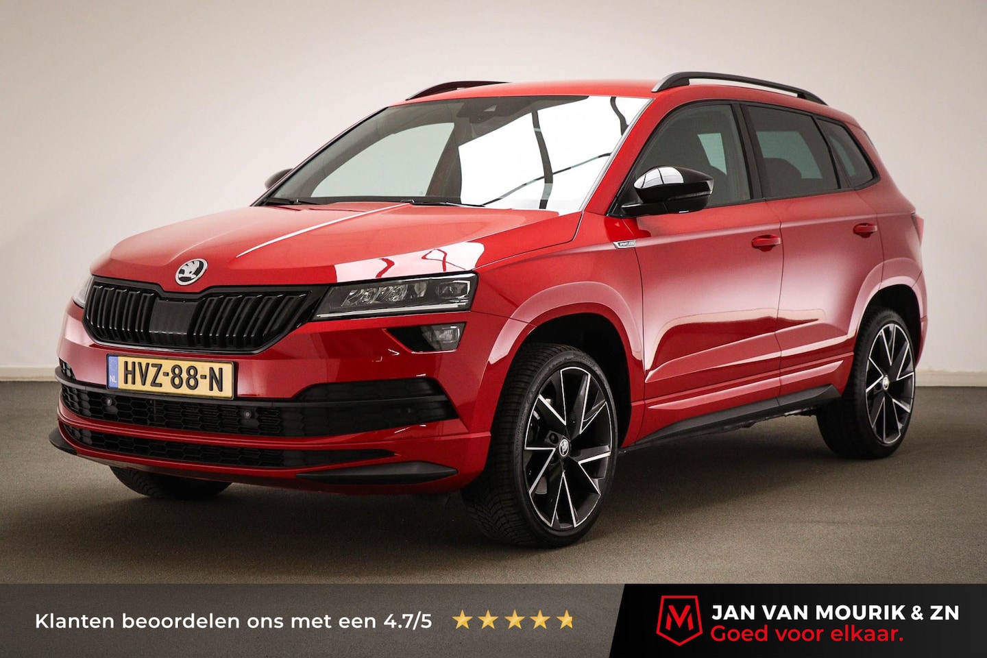Skoda Karoq - 1.5 TSI ACT Sportline Business | DAB | STOELVERWARMING | CAMERA | 19" - AutoWereld.nl