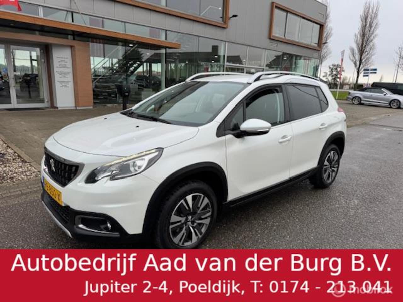 Peugeot 2008 - 1.2 PureTech Allure Automaat , Trekhaak , Navigatie , Camera , Cruise & Climate controle , - AutoWereld.nl