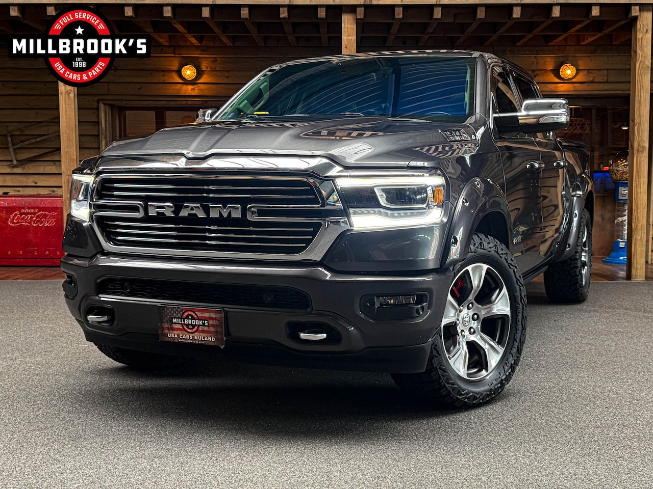 Dodge Ram 1500 - 5.7 V8 Laramie Widebody, Nederlandse auto, Luchtvering, Apple Carplay, Panoramadak - AutoWereld.nl