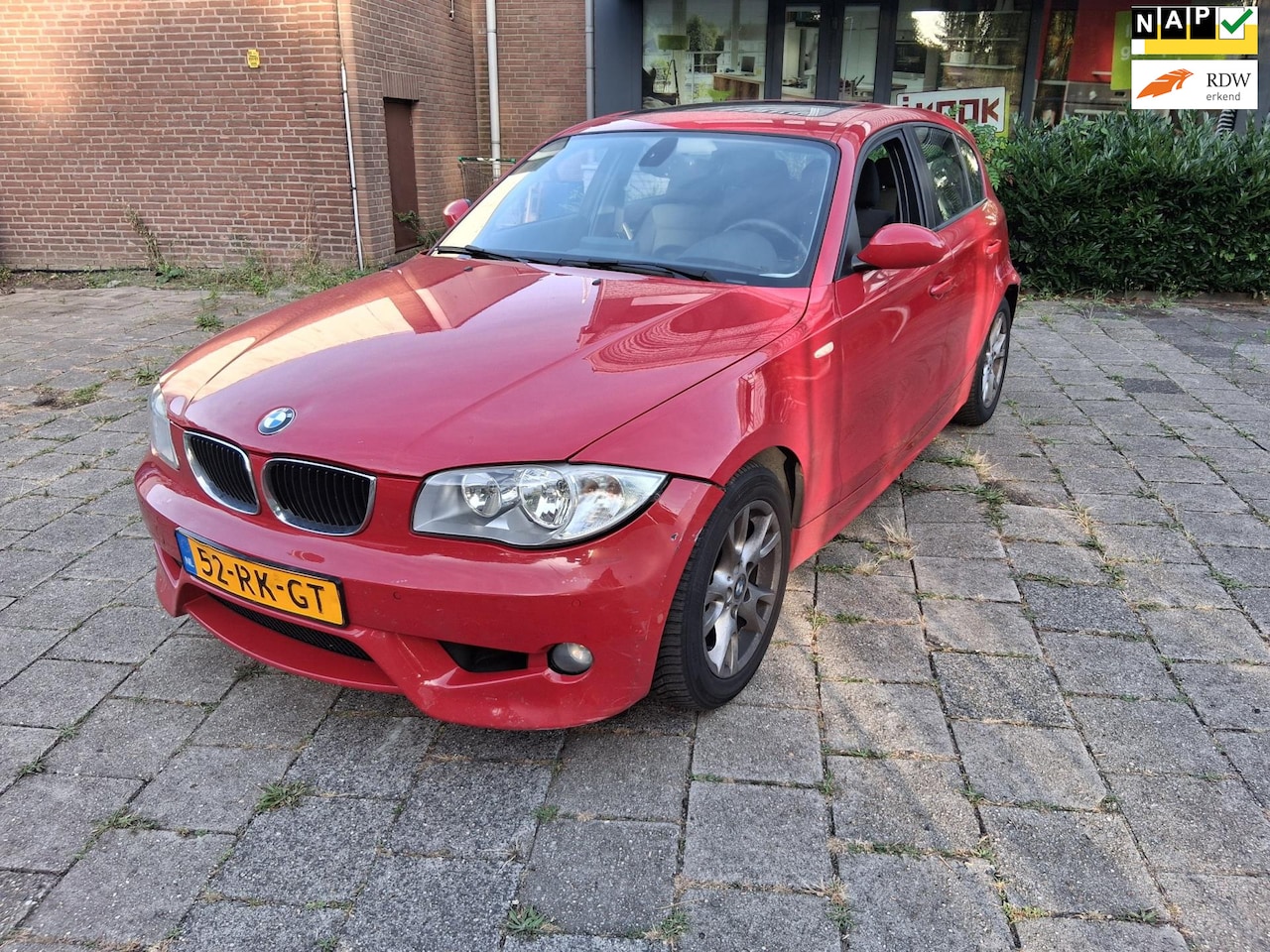 BMW 1-serie - 120i High Executive Automaat Opendak MBumper !! - AutoWereld.nl