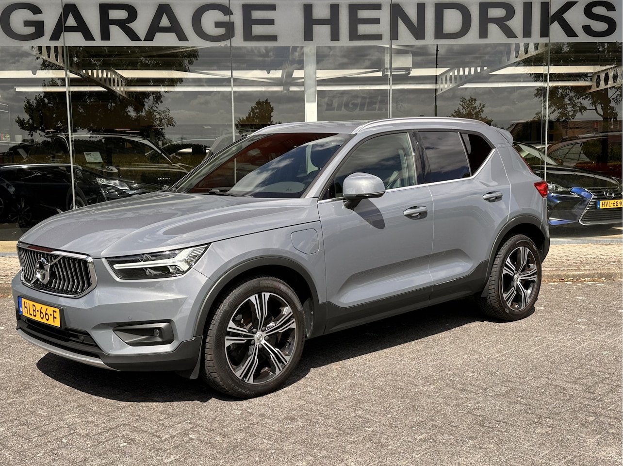 Volvo XC40 - 1.5 T4 Recharge Inscription Expression | Navi | Camera | 19 LM velgen | Elektr A klep | (o - AutoWereld.nl