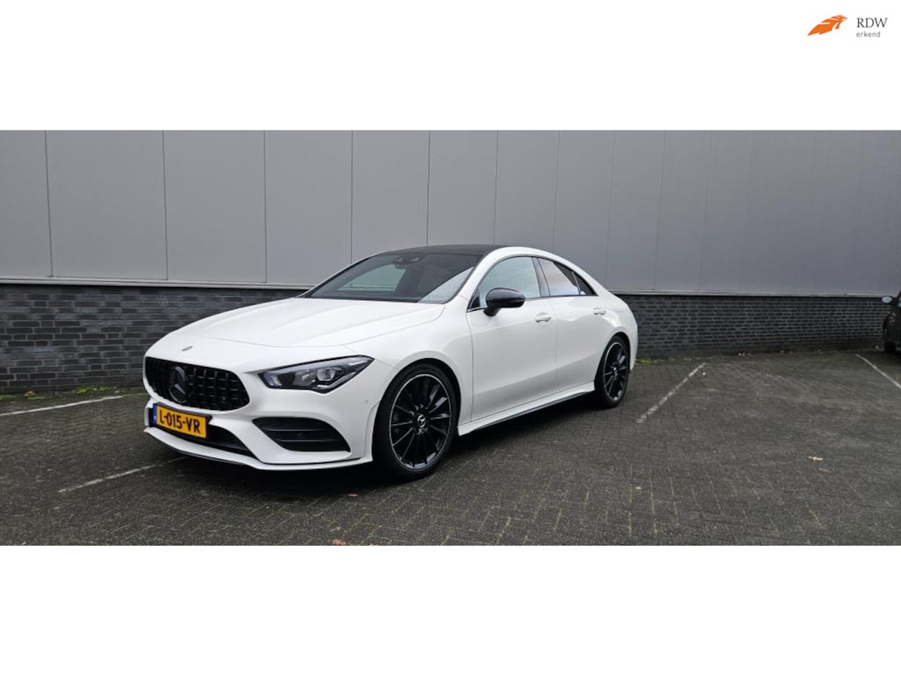 Mercedes-Benz CLA-Klasse - COUPE 180 Premium Plus - AutoWereld.nl