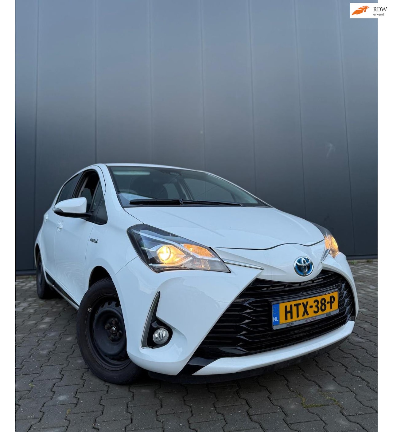 Toyota Yaris - 1.5 Hybrid Aspiration 1.5 Hybrid Aspiration - AutoWereld.nl