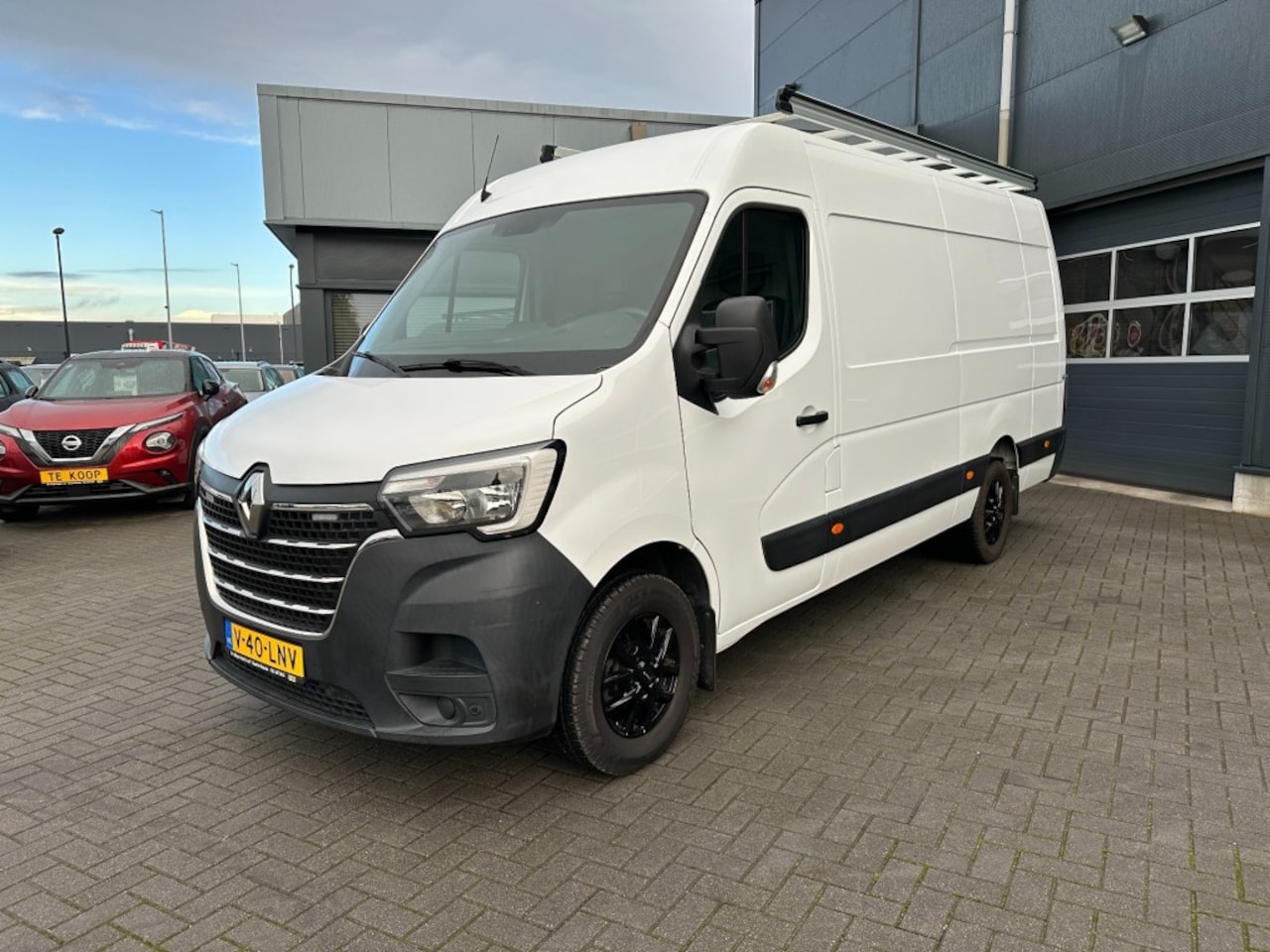 Renault Master - Master T35 2.3 DCi L3H2 Navi Camera Trekhaak 69000 KM !! - AutoWereld.nl