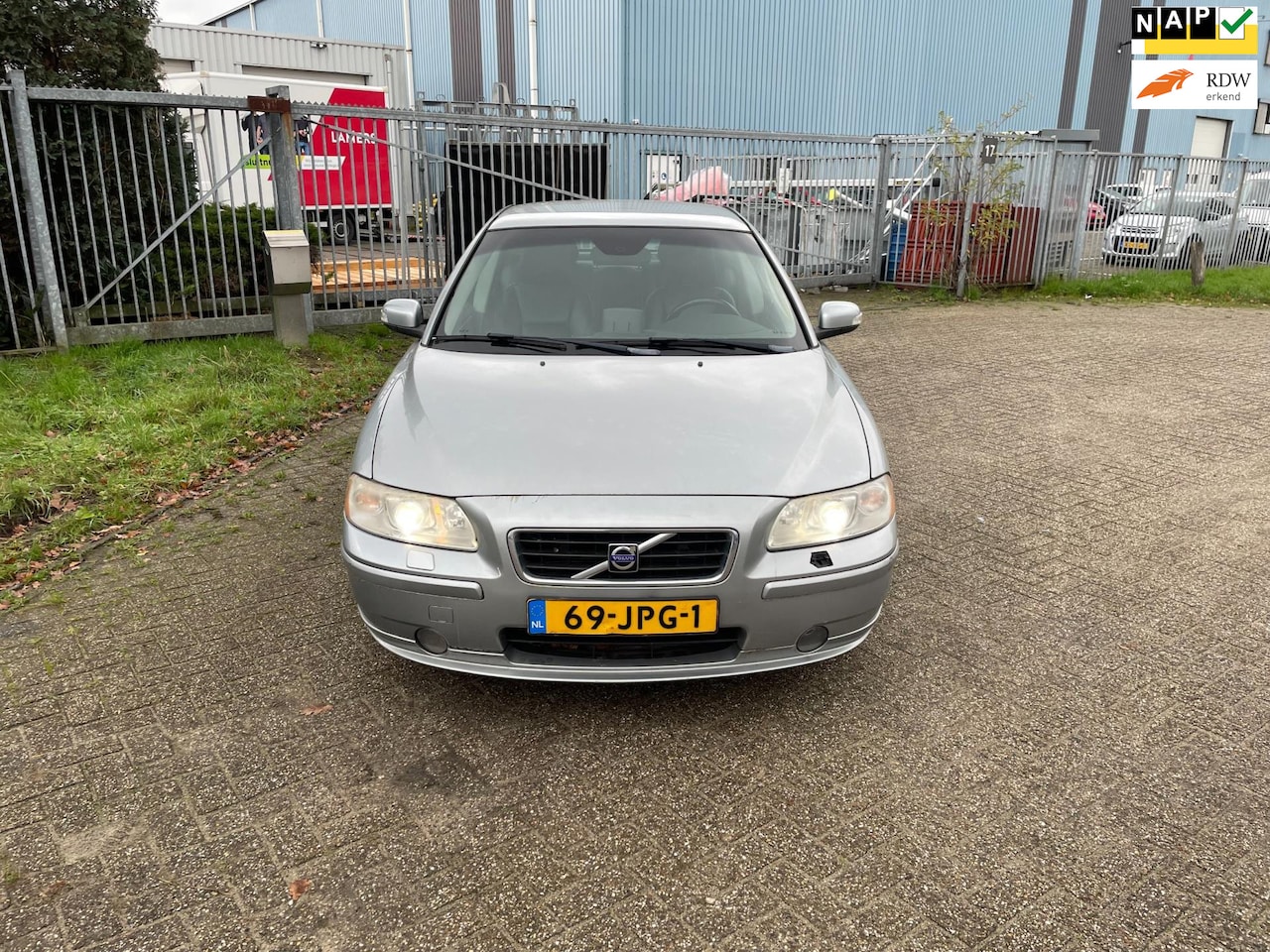 Volvo S60 - 2.4 D5 Drivers Edition 2.4 D5 Drivers Edition - AutoWereld.nl