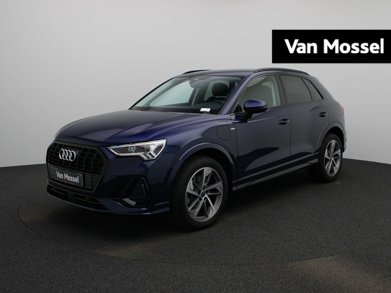 Audi Q3 - 45 TFSI e S edition | Automaat | Sfeerverlichting | 19'' lichtmetalen velgen | Camera | St - AutoWereld.nl