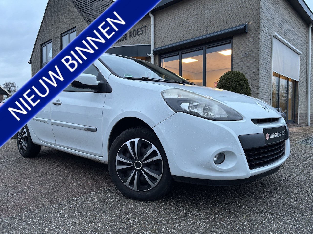 Renault Clio - 5drs 1.2 Authentique Airco / Cruise control / Audio - AutoWereld.nl