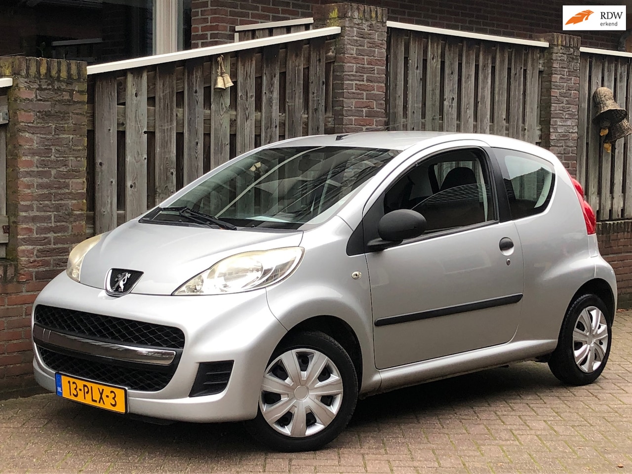 Peugeot 107 - 1.0-12V Accent AIRCO, 129DKM, APK 11-2026! - AutoWereld.nl