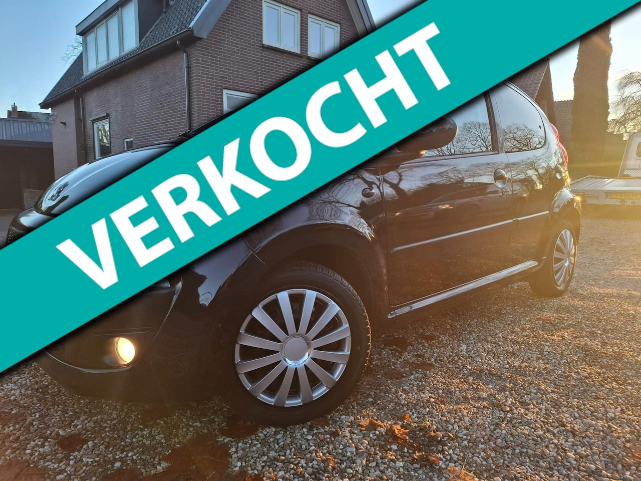 Peugeot 107 - 1.0 Envy airco facelift led nette auto - AutoWereld.nl