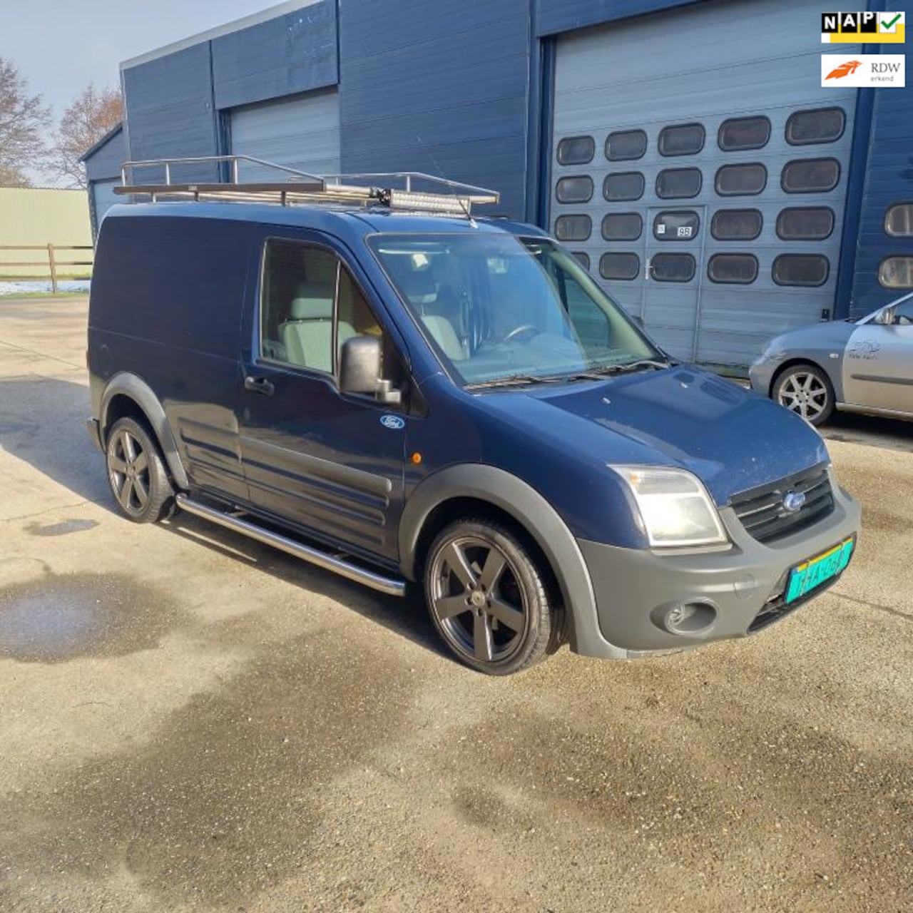 Ford Transit Connect - T200S 1.8 TDCI Imperial Apk 2026 All season, Trekhaak, - AutoWereld.nl