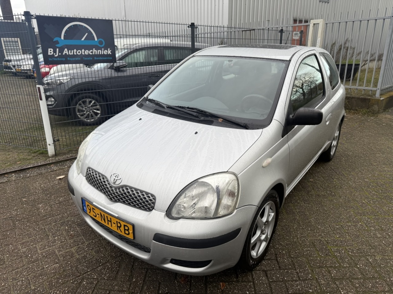 Toyota Yaris - 1.3 VVT-i Terra 1.3 VVT-i Terra - AutoWereld.nl