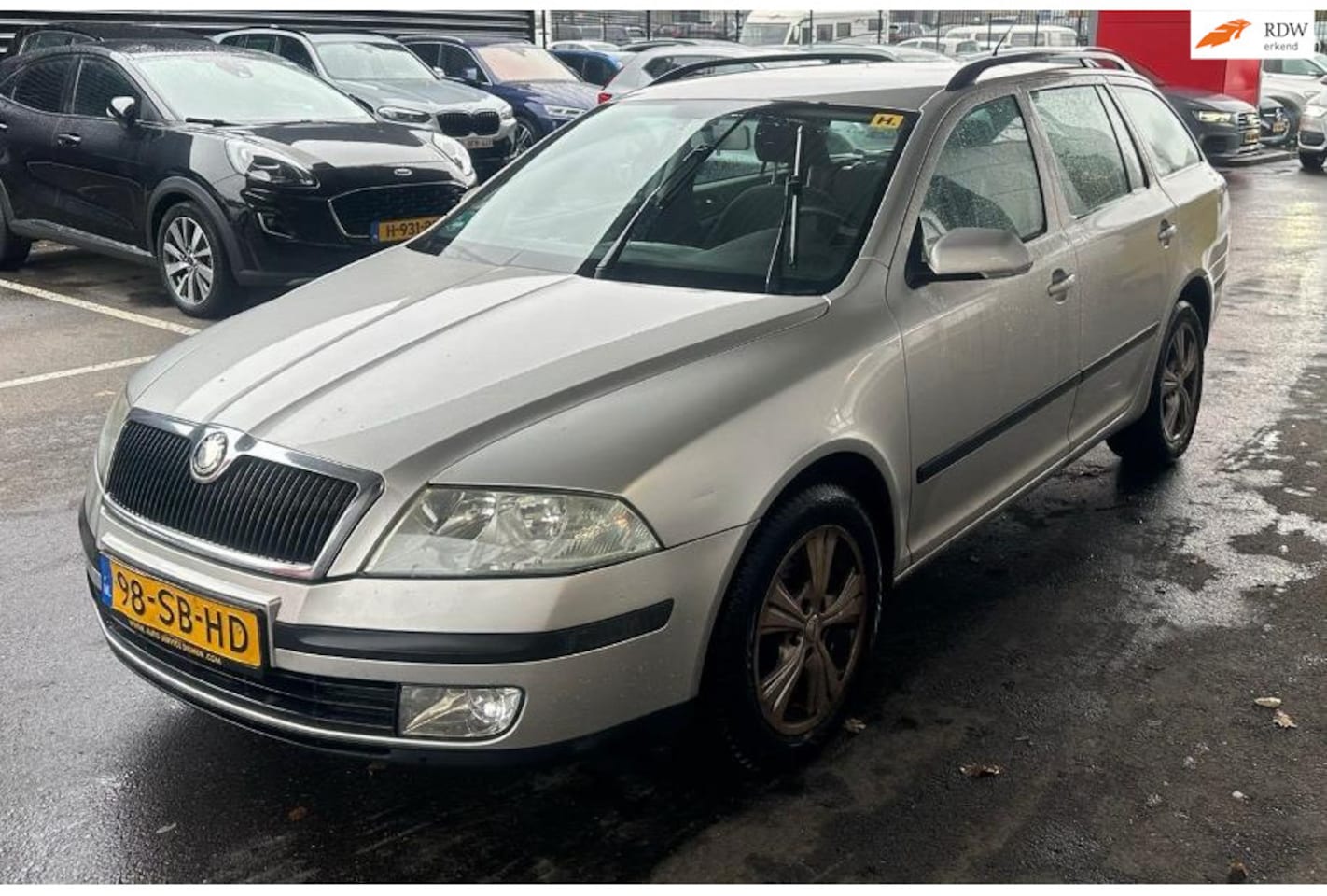 Skoda Octavia Combi - 1.6 Ambiente 75 kw Airco Apk trekhaak - AutoWereld.nl