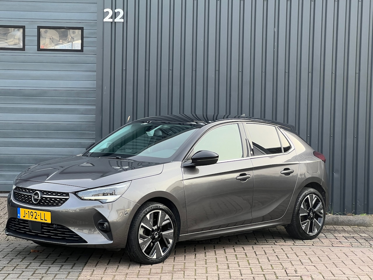 Opel Corsa-e - Elegance 50 kWh|SOH 92.7%|1e Eigenaar|Automaat|360cam|Carplay|Keyless - AutoWereld.nl