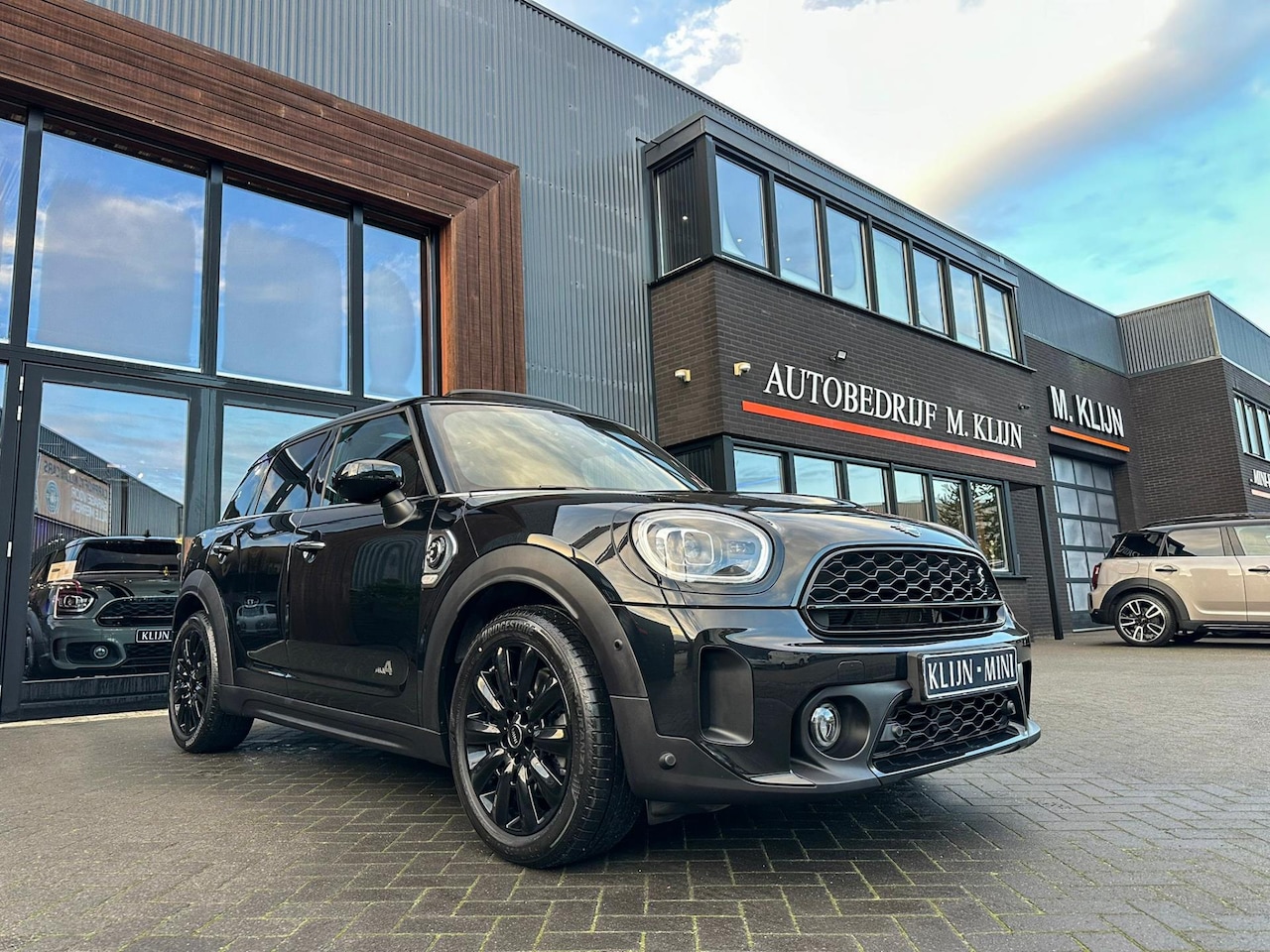 MINI Countryman - Mini 2.0 Cooper S E ALL4 MINI Yours 220pk/Leer/Memory/Hk/Pano/Camera/Vol - AutoWereld.nl