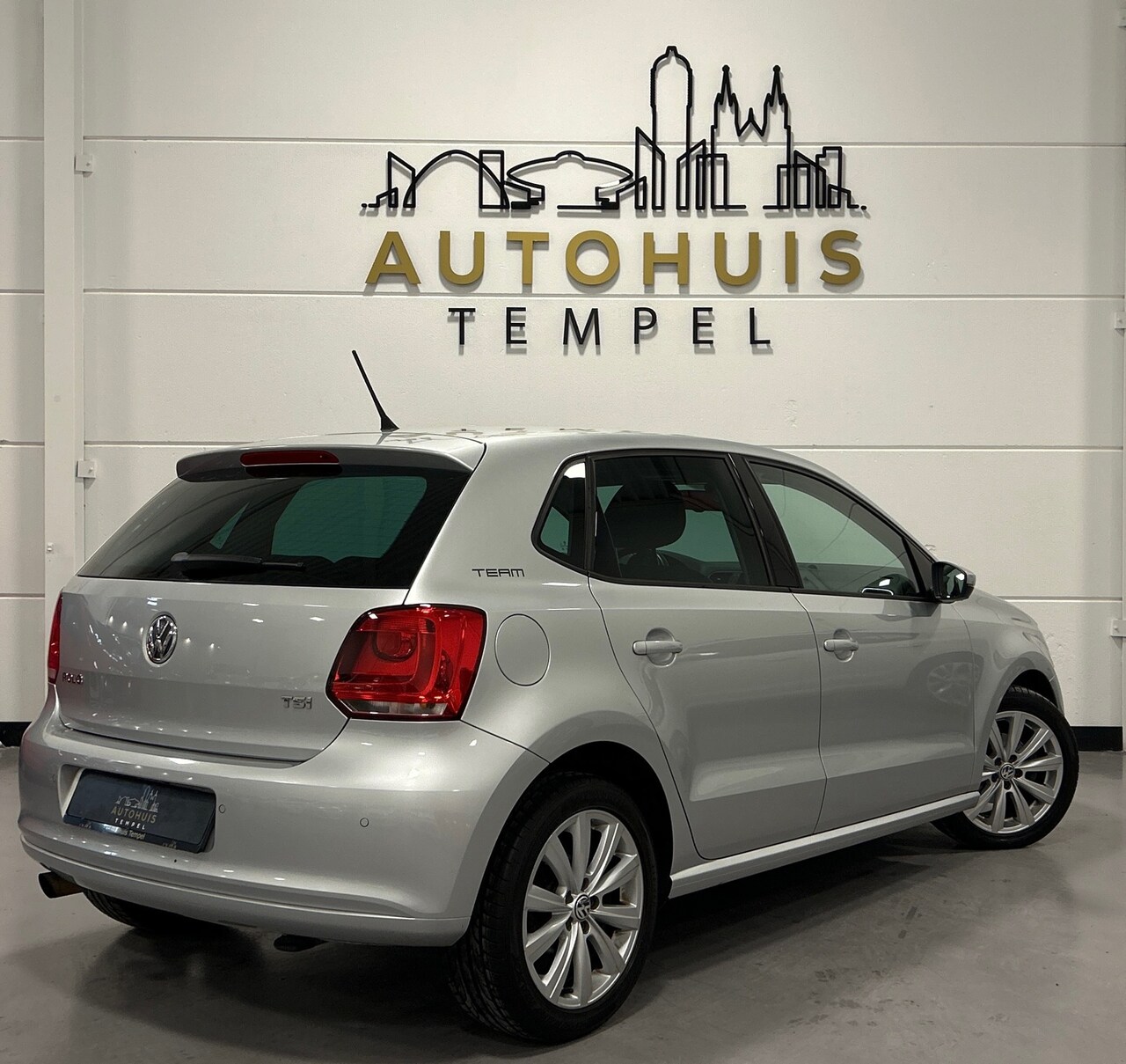 Volkswagen Polo - 1.2 TSI Highline Team 1e Eigenaar Airco Stoelverwarming Climate 105Pk 6Bak Lm Velgen 5Deur - AutoWereld.nl