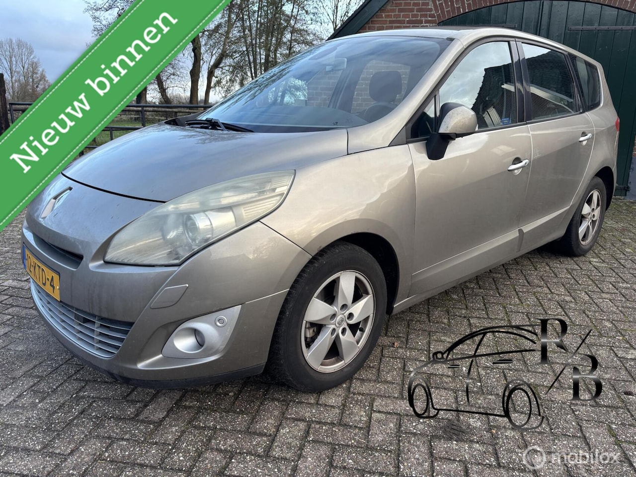 Renault Grand Scénic - 2.0 Dynamique AUTOMAAT AIRCO NAVI CRUISE - AutoWereld.nl
