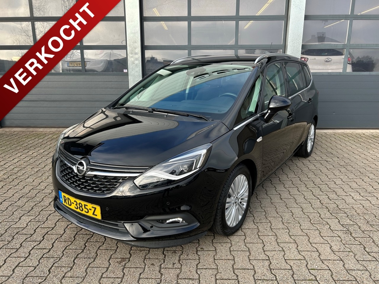 Opel Zafira Tourer - 1.6 Turbo 200pk Business Executive - AutoWereld.nl