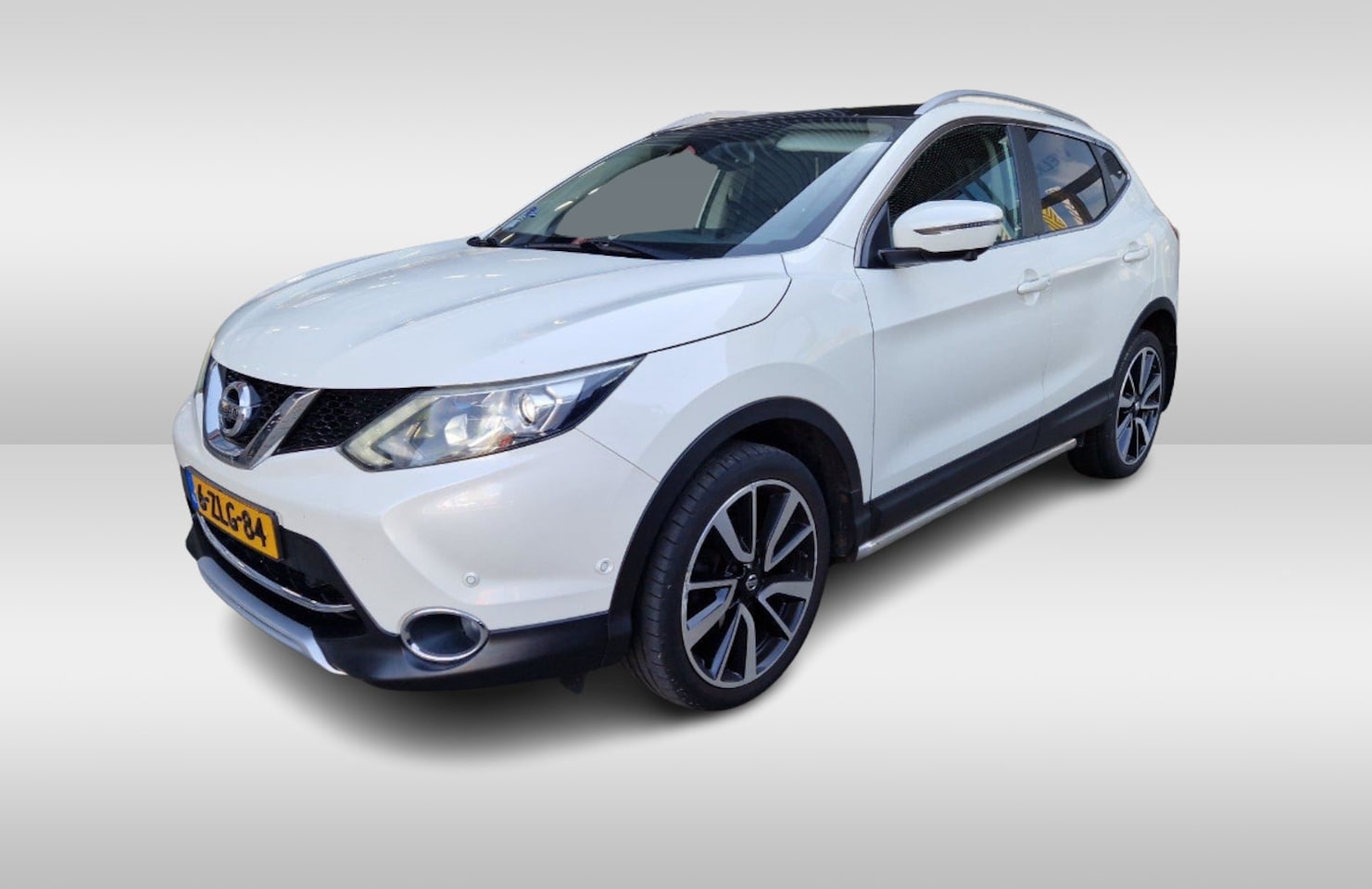 Nissan Qashqai - 1.6 dCi Tekna / Trekhaak / Panoramadak / 360Camera / 18'' / Leder / Keyless / DAB / Cruise - AutoWereld.nl