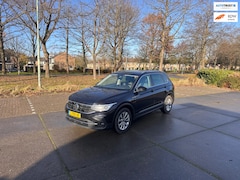 Volkswagen Tiguan - 1.5 TSI Life Business Clima.Navi.Camera