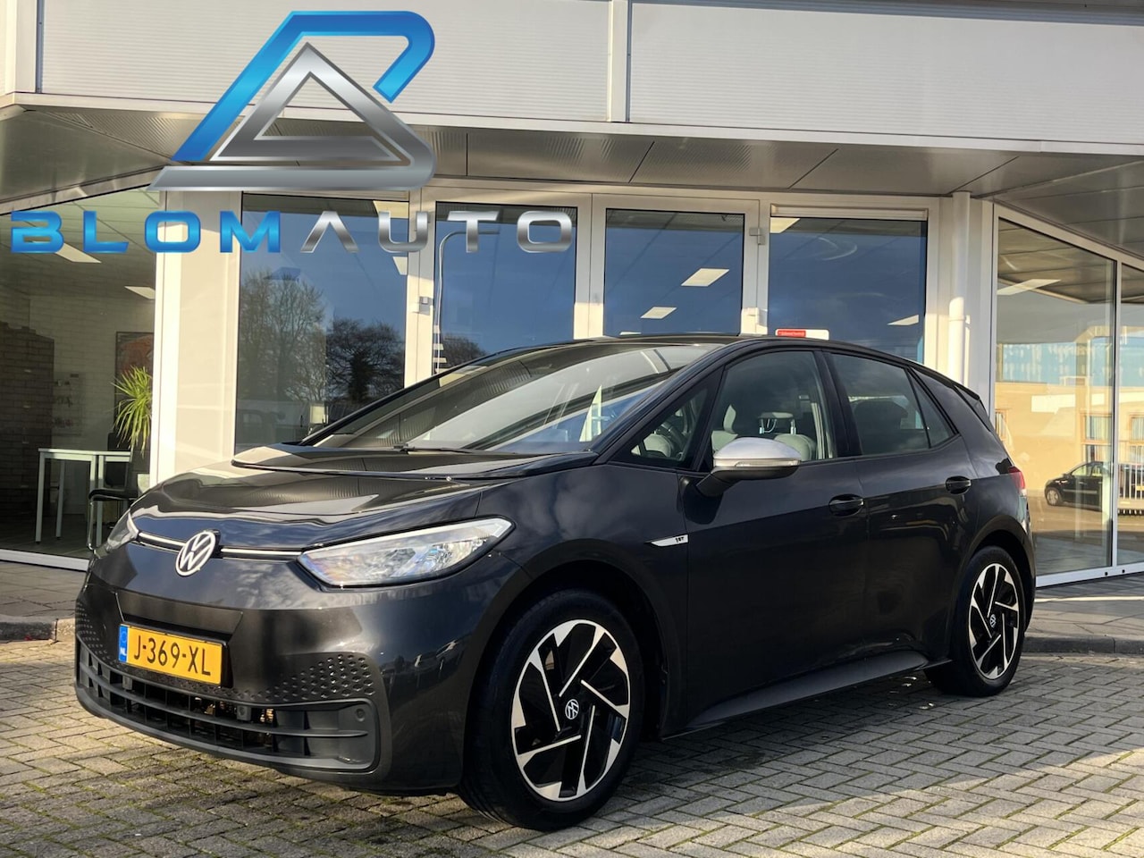 Volkswagen ID.3 - First 58 kWh 204PK TREKHAAK+LED+STOEL/STUURV - AutoWereld.nl