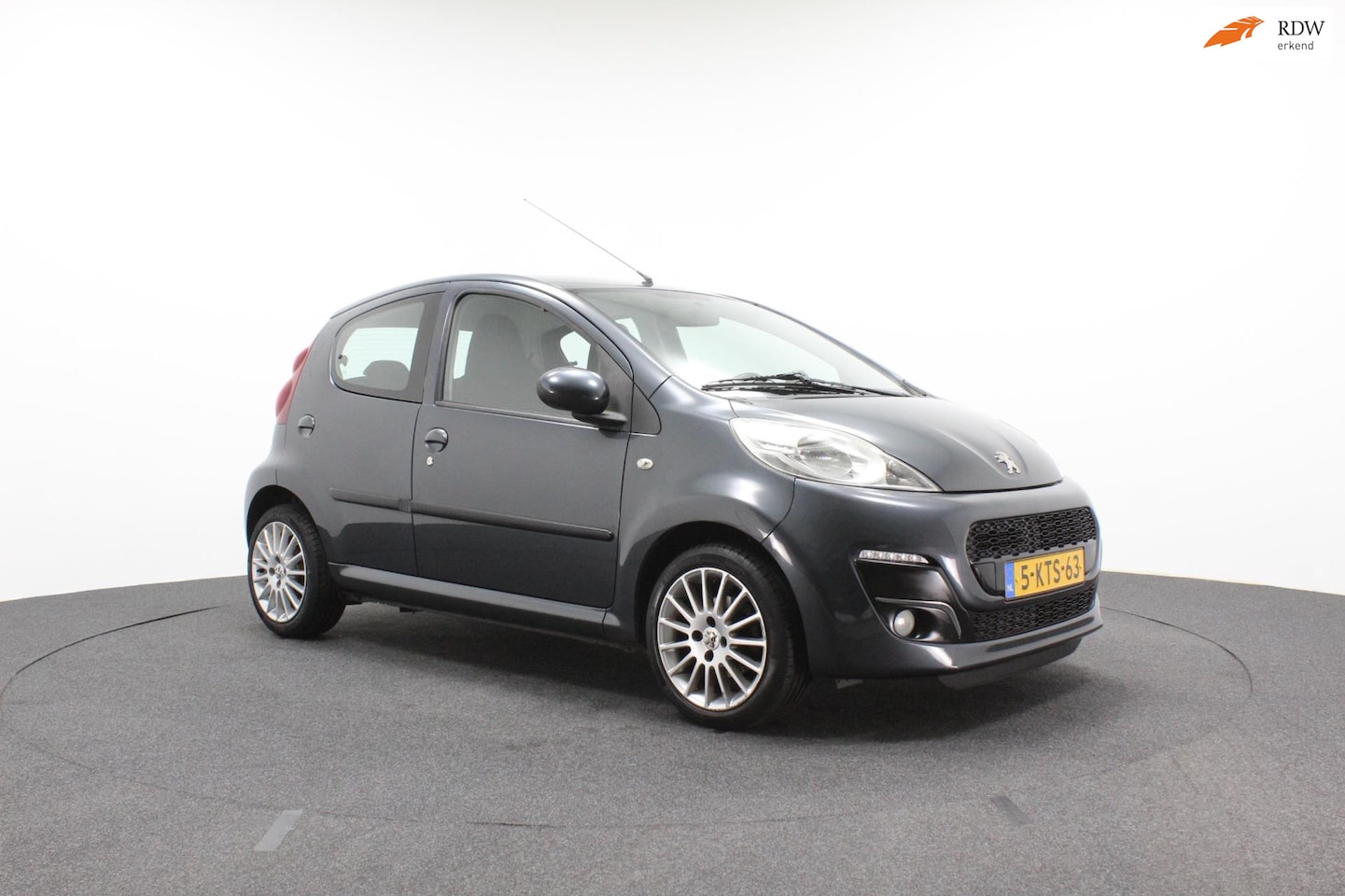 Peugeot 107 - 1.0 Active | Airco | Goed onderhouden | Sportvelgen | LED verlichting | 1e eigenaar - AutoWereld.nl