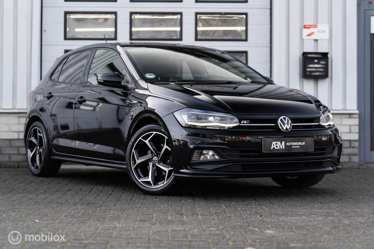 Volkswagen Polo - 1.5 TSI 150PK DSG 3X R-LINE ACC LED NAVI - AutoWereld.nl