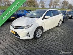 Toyota Auris - 1.8 Hybrid Lease+