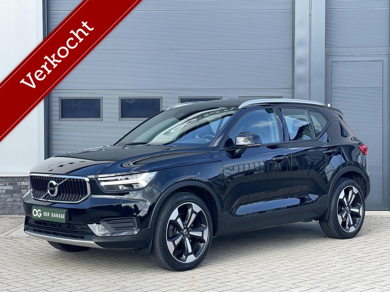 Volvo XC40 - 2.0 T4 AWD 190PK Momentum|Pano|CarPlay|Trekhaak|H&K - AutoWereld.nl