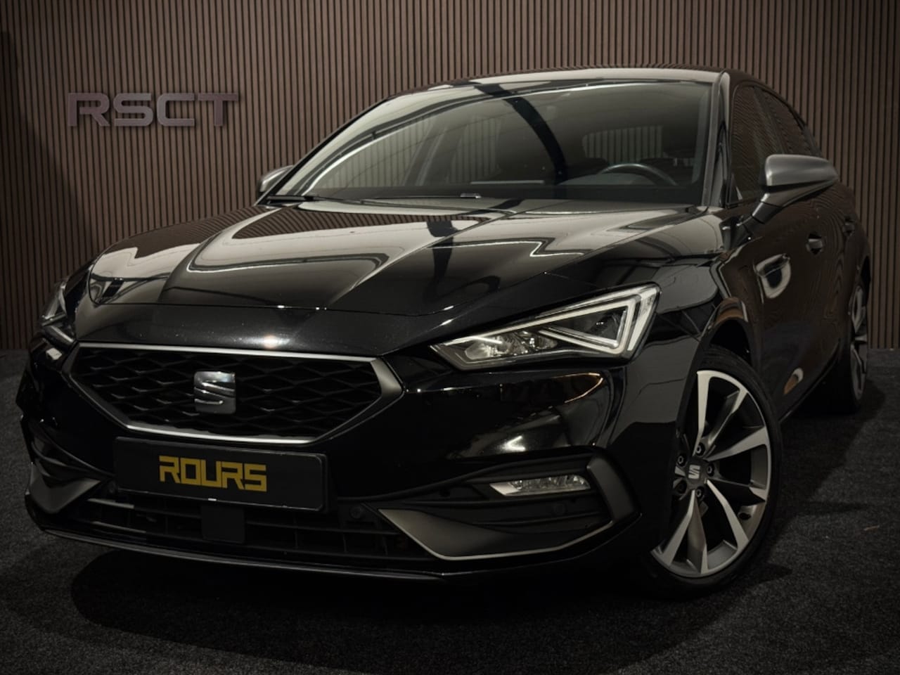 SEAT Leon - 1.4 TSI eHybrid PHEV FR|Pano|Acc|Camera|Automaat - AutoWereld.nl