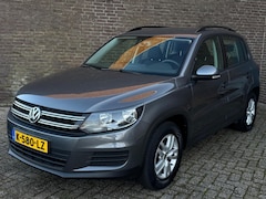 Volkswagen Tiguan - 1.4 TSI Comfort&Design Ed. Carplay Navi Clima Trekhaak Parkeersens. Stoelverw
