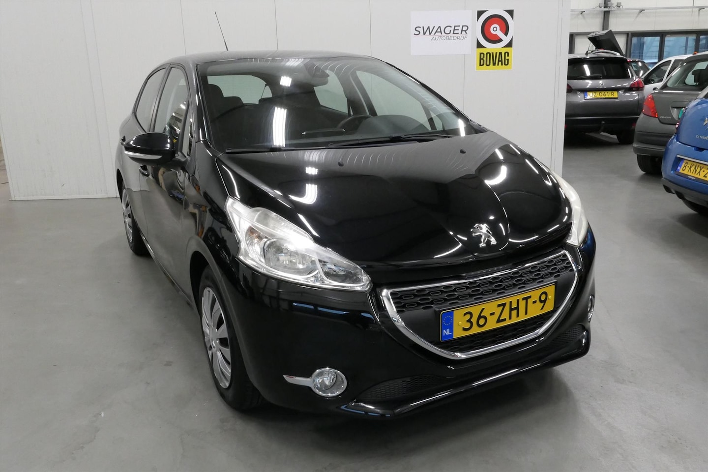 Peugeot 208 - 1.2 VTi 82PK 5D Envy - AutoWereld.nl