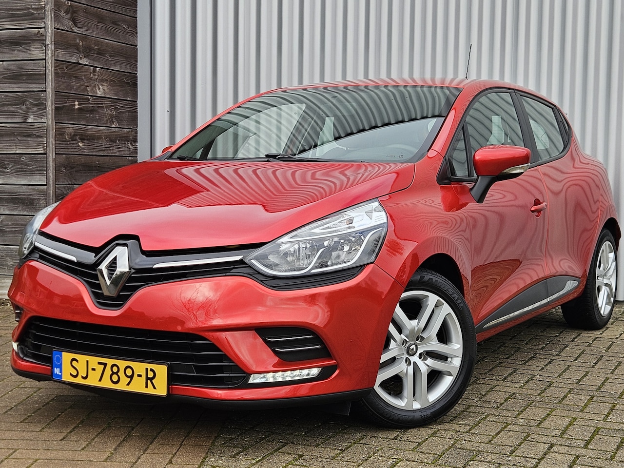 Renault Clio - 0.9 TCe Zen /Airco/Cruise/LMV/Navi! - AutoWereld.nl