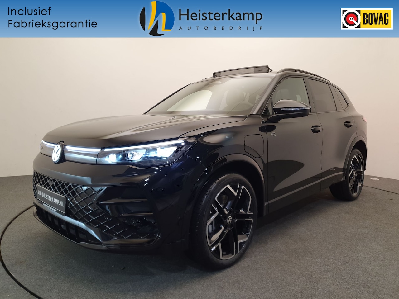 Volkswagen Tiguan - 1.5 eHybrid 272pk DSG/AUT R-Line Wegklapbare trekhaak, Panoramadak, Harman/Kardon, Leder - AutoWereld.nl