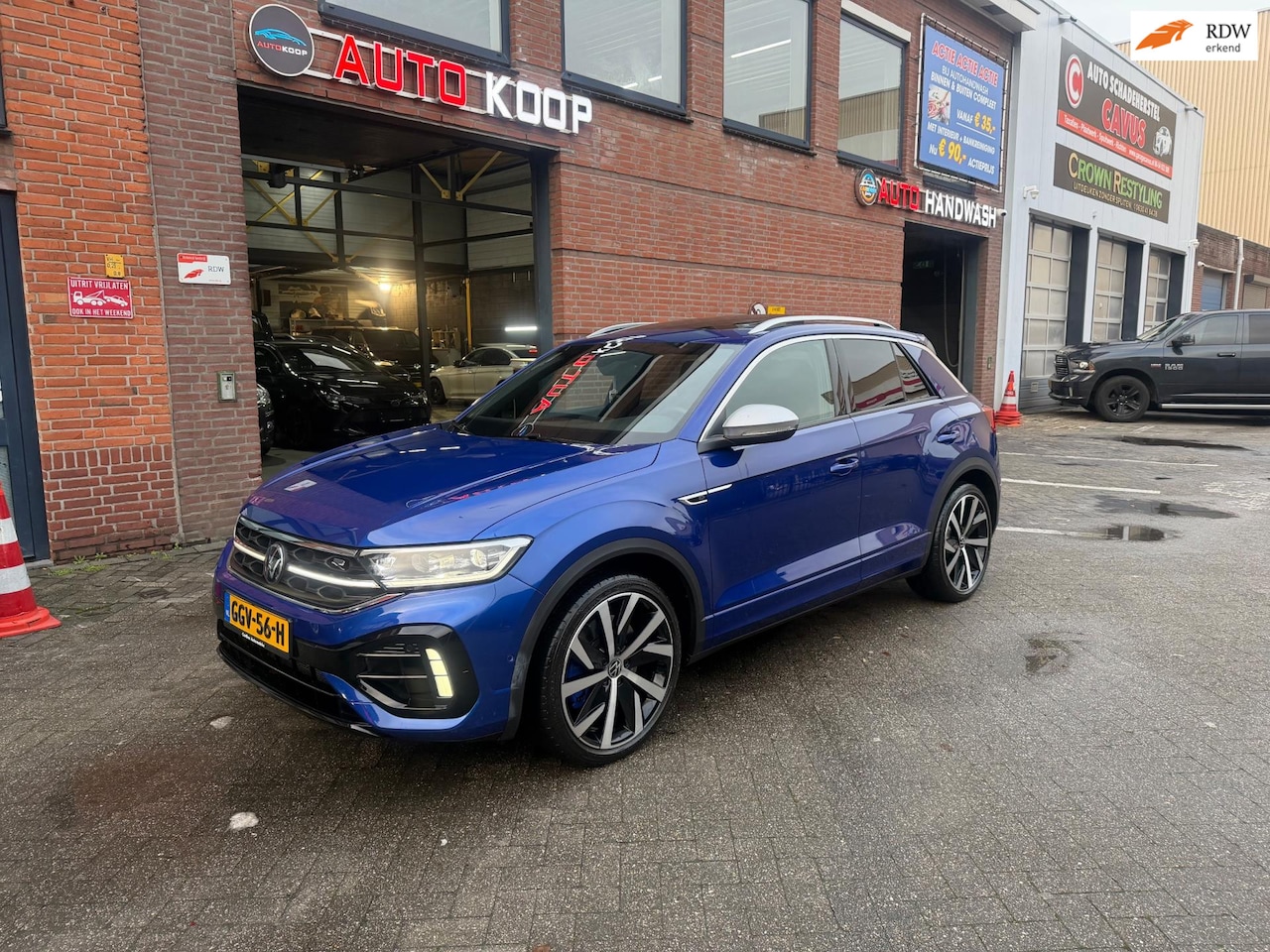Volkswagen T-Roc - 2.0 TSI 4Motion R 301pk Facelift Pano IQ Akra Keyless - AutoWereld.nl