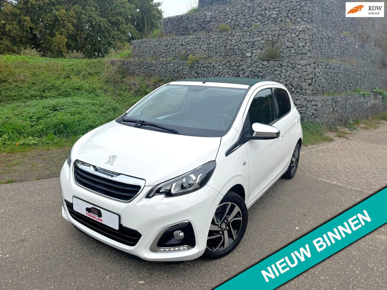 Peugeot 108 - 1.0 e-VTi Allure TOP! Carplay Open Schuifdak Stoelverwarming - AutoWereld.nl