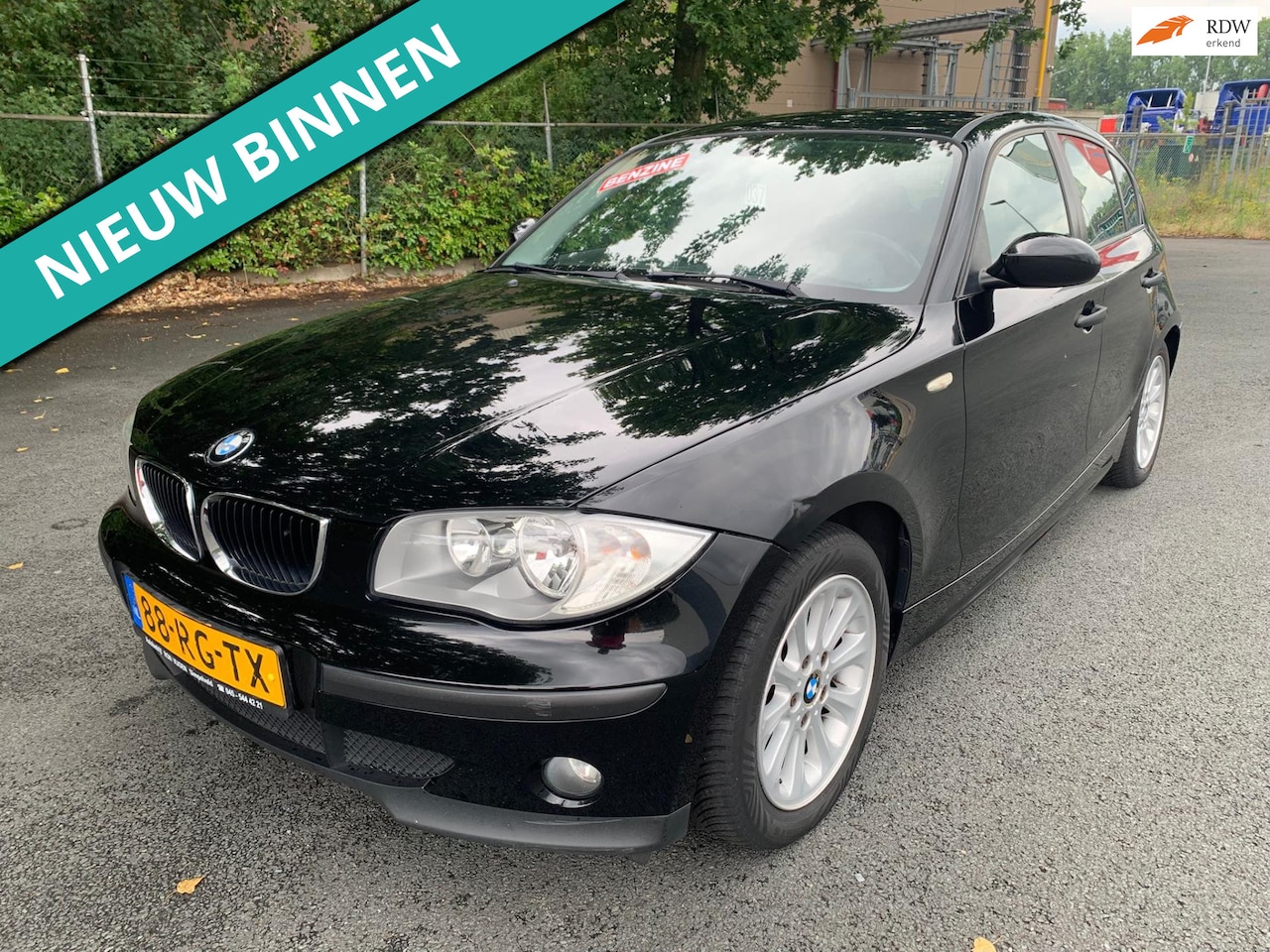 BMW 1-serie - 118i ZEER NETTE AUTO RIJDT EN SCHAKELT TOP - AutoWereld.nl