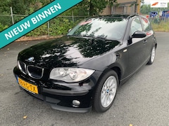 BMW 1-serie - 118i ZEER NETTE AUTO RIJDT EN SCHAKELT TOP