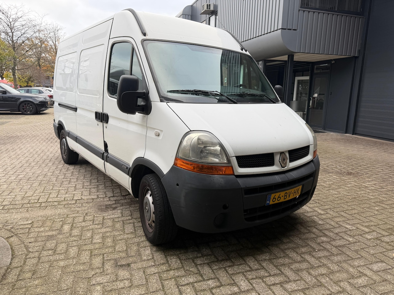 Renault Master - T35 2.5dCi L2 H2 - AutoWereld.nl