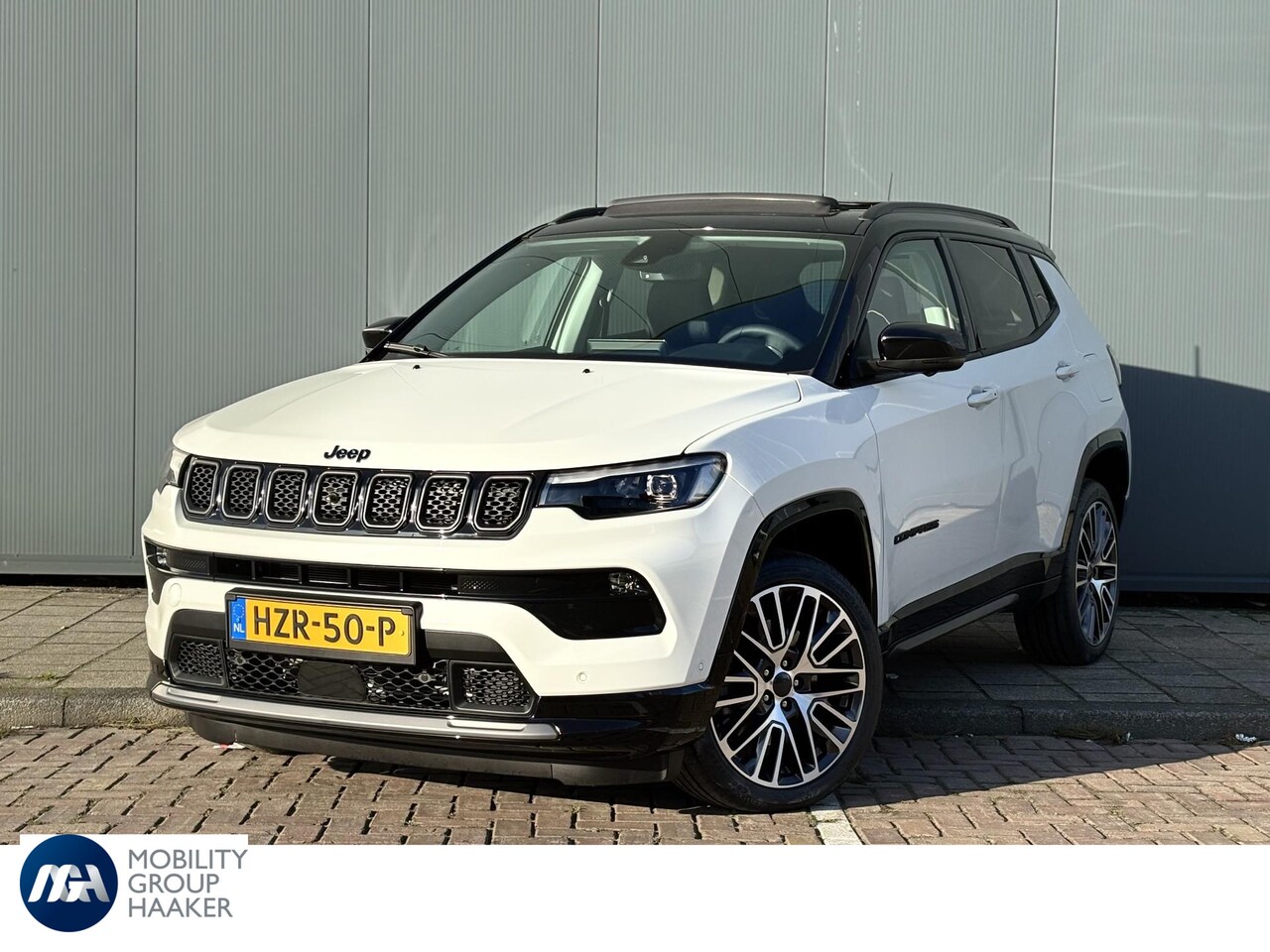 Jeep Compass - 4xe 240 Plug-in Hybrid Electric Summit Apple carplay/Android auto I 360 graden Camera I Me - AutoWereld.nl
