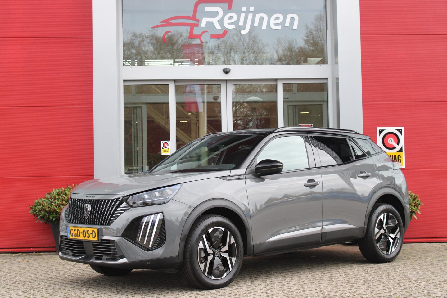 Peugeot 2008 - 1.2 130PK AUTOMAAT GT PACK | ALCANTARA/LEDEREN BEKLEDING | ELEKTRISCH BEDIENBARE BESTUURDE - AutoWereld.nl
