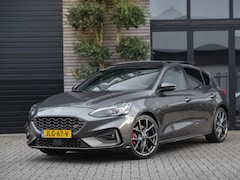 Ford Focus - 2, 3 EcoBoost ST / Panoramadak / 280 PK / Bang & Olufson / Adaptive Cruise Control / Head