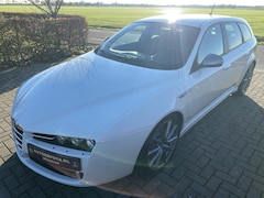 Alfa Romeo 159 - 1.7 T TI Xenon Navigatie 19 inch Bose audio