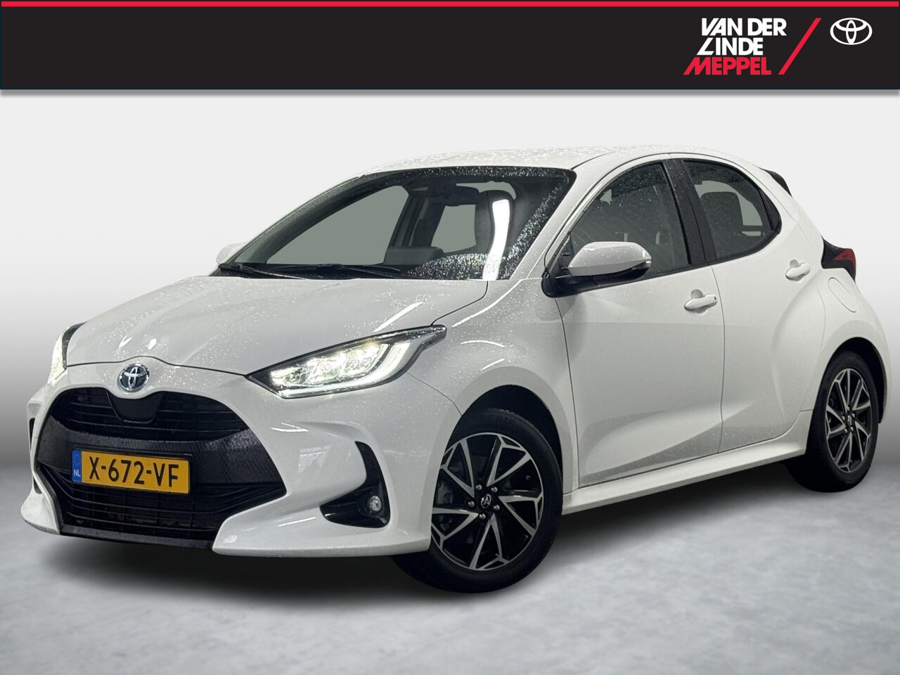 Toyota Yaris - 1.5 Hybrid Dynamic Stoelverwarming Carplay Clima - AutoWereld.nl