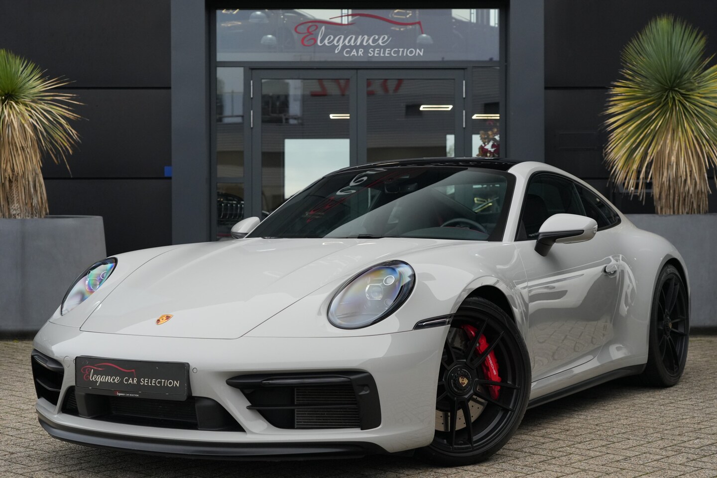 Porsche 911 - 3.0 Carrera GTS 480pk Panoramadak/BOSE/SportChrono - AutoWereld.nl