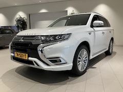 Mitsubishi Outlander - 2.4 PHEV Intense+ 224 PK | Panoramadak | Trekhaak | Stuurwielverwarming | Achteruitrijcame