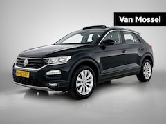 Volkswagen T-Roc - 1.5 TSI Style Business | Automaat | Panoramadak | App Connect | Camera | Stoelverwarming |